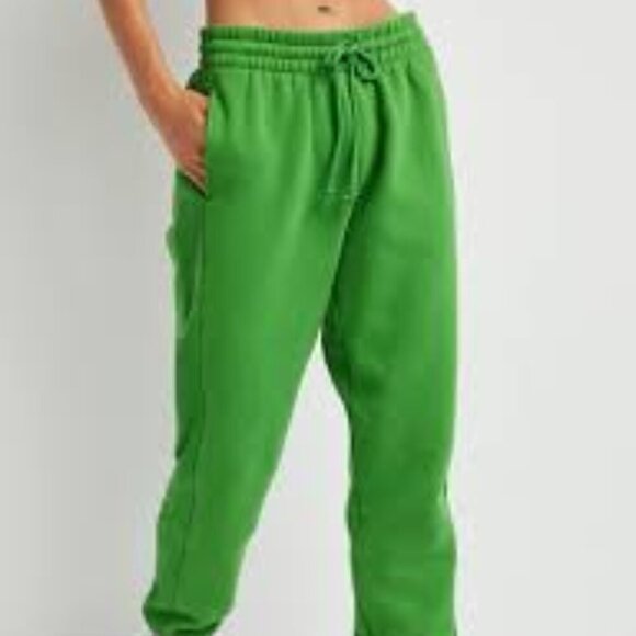 Aritzia TNA Cozy AF Sweatpant Green Small - Picture 1 of 5